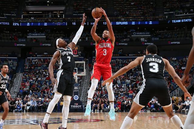 九游体育下载-从穆雷在G2比赛中回归赛场到今晨上海申花完成体检，窗口期新奥尔良鹈鹕调整名单以备法国杯